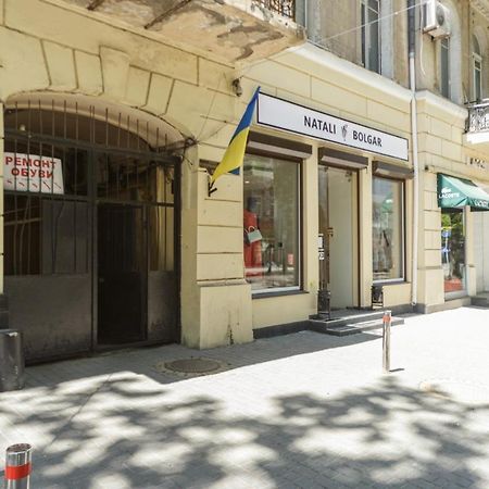 Comfortable Apartment In The Very Center Of Odessa Exterior photo