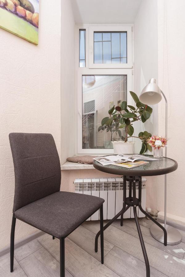 Comfortable Apartment In The Very Center Of Odessa Exterior photo